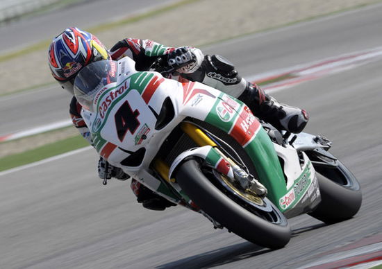 Rea vince Gara 1 a Imola