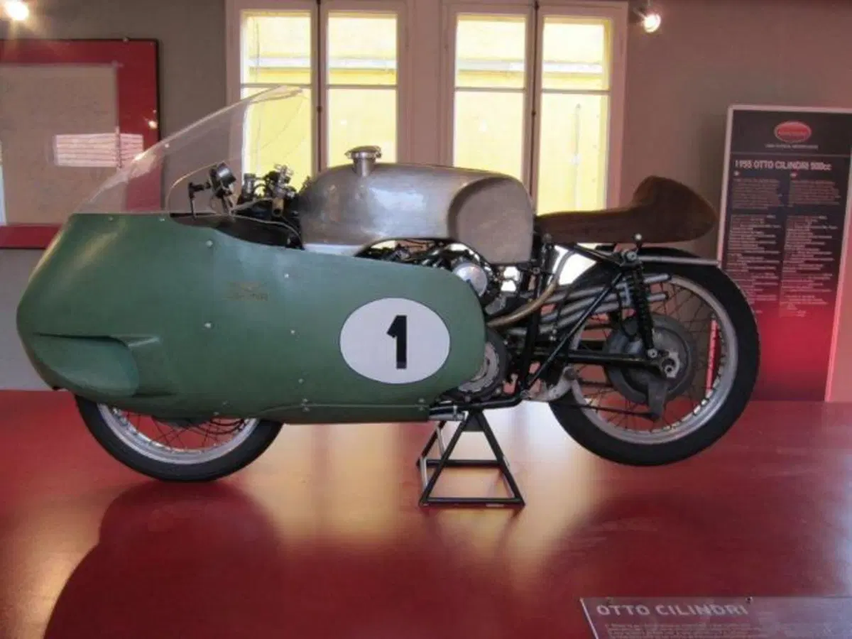 Museo Moto Guzzi. Un patrimonio di storia (12)