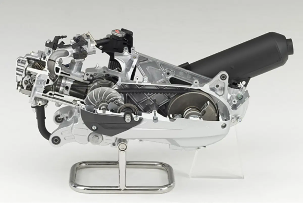 Honda: nuova generazione di motori 700 bicilindrici doppia frizione (10)