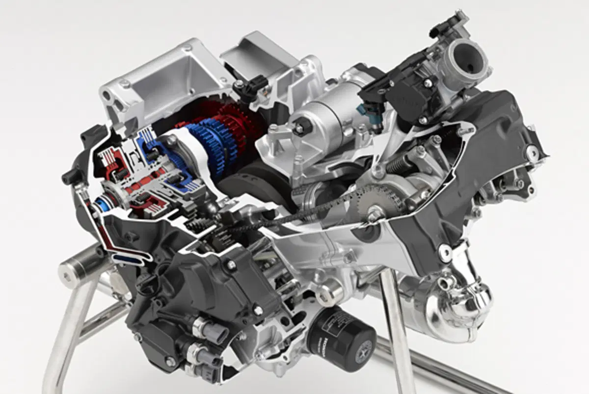 Honda: nuova generazione di motori 700 bicilindrici doppia frizione (13)