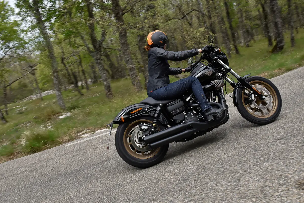 Harley-Davidson Dyna Low Rider S  (2)