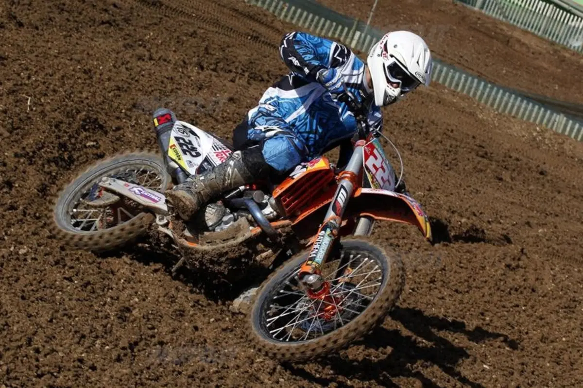 KTM SX-F 250 e 350 Factory 2011   (8)