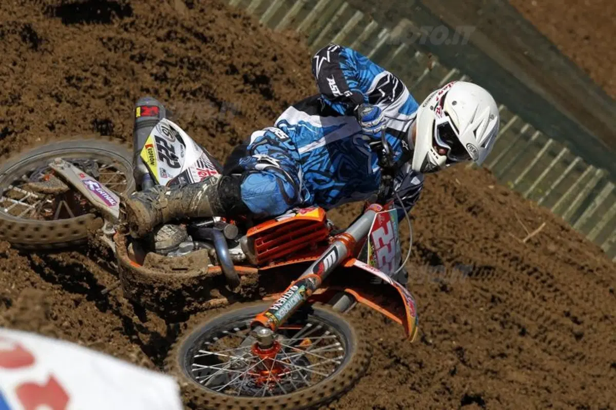 KTM SX-F 250 e 350 Factory 2011   (9)