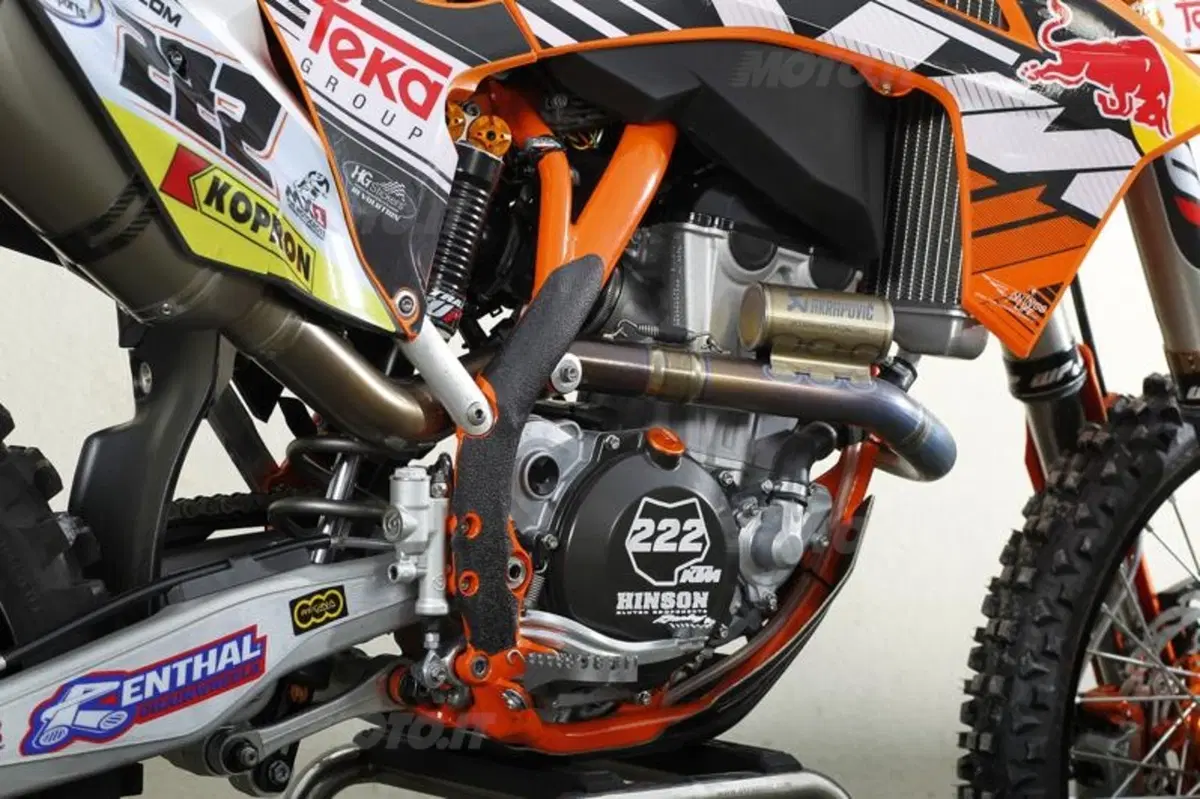 KTM SX-F 250 e 350 Factory 2011   (16)