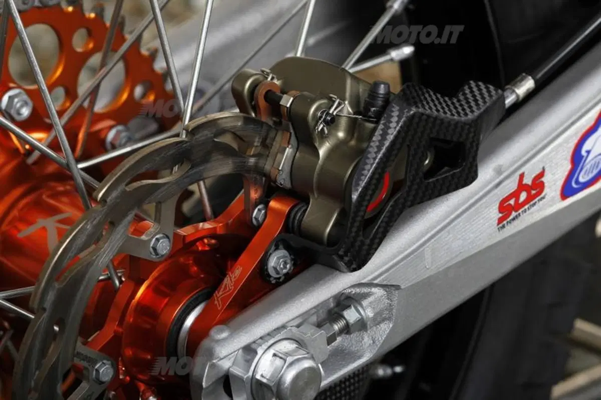 KTM SX-F 250 e 350 Factory 2011   (17)
