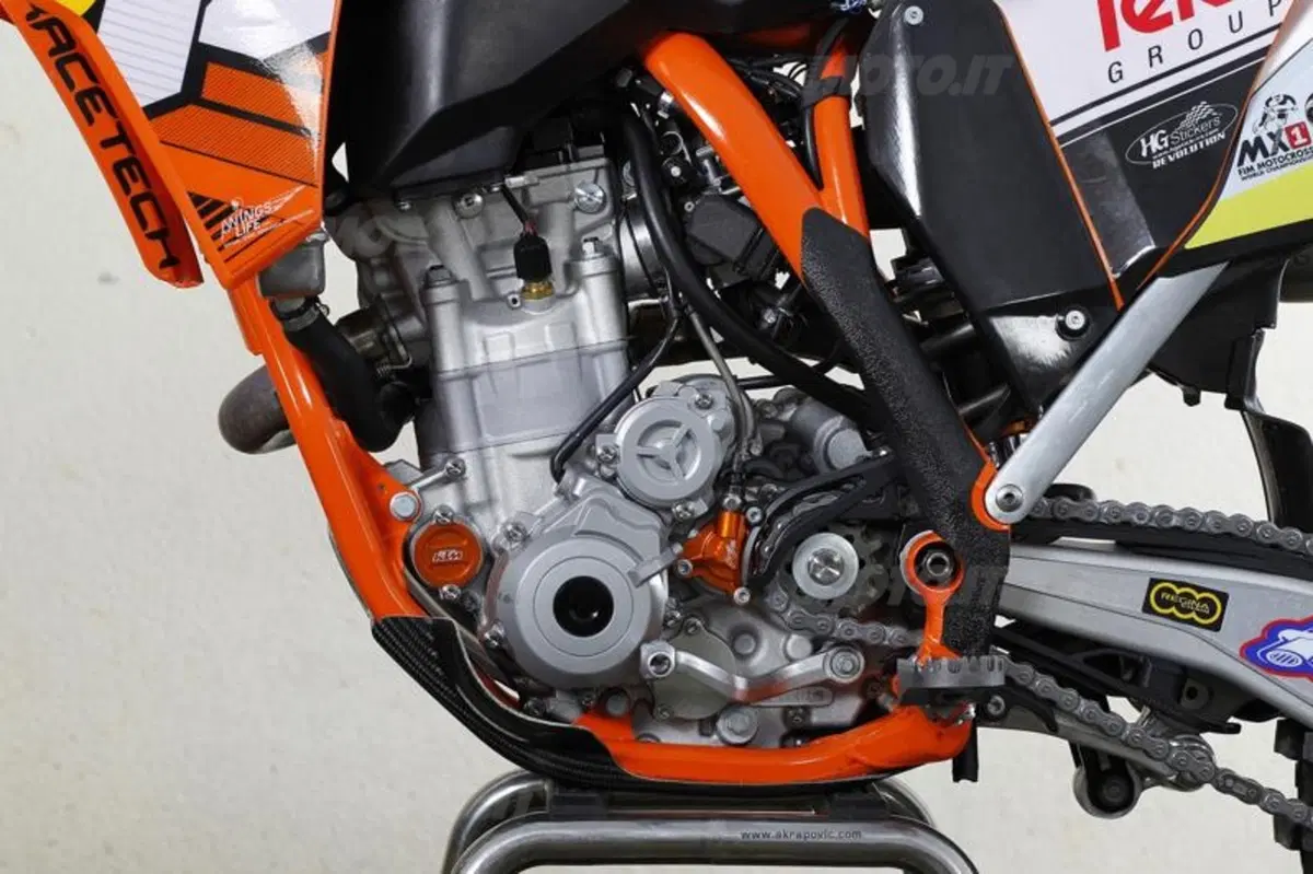 KTM SX-F 250 e 350 Factory 2011   (20)