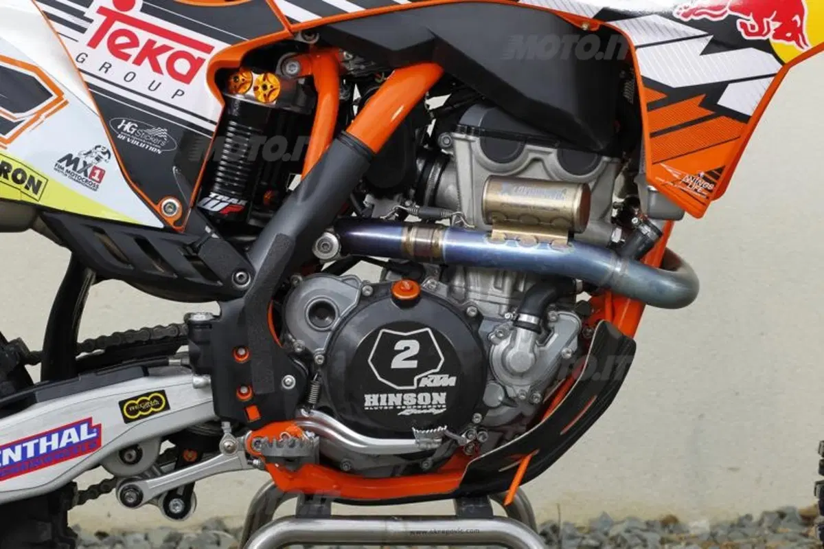 KTM SX-F 250 e 350 Factory 2011   (38)
