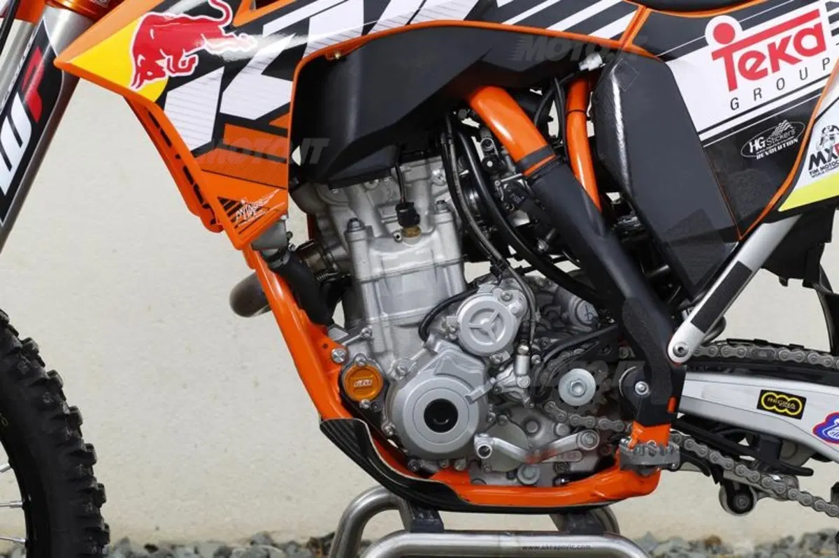 KTM SX-F 250 e 350 Factory 2011   (40)