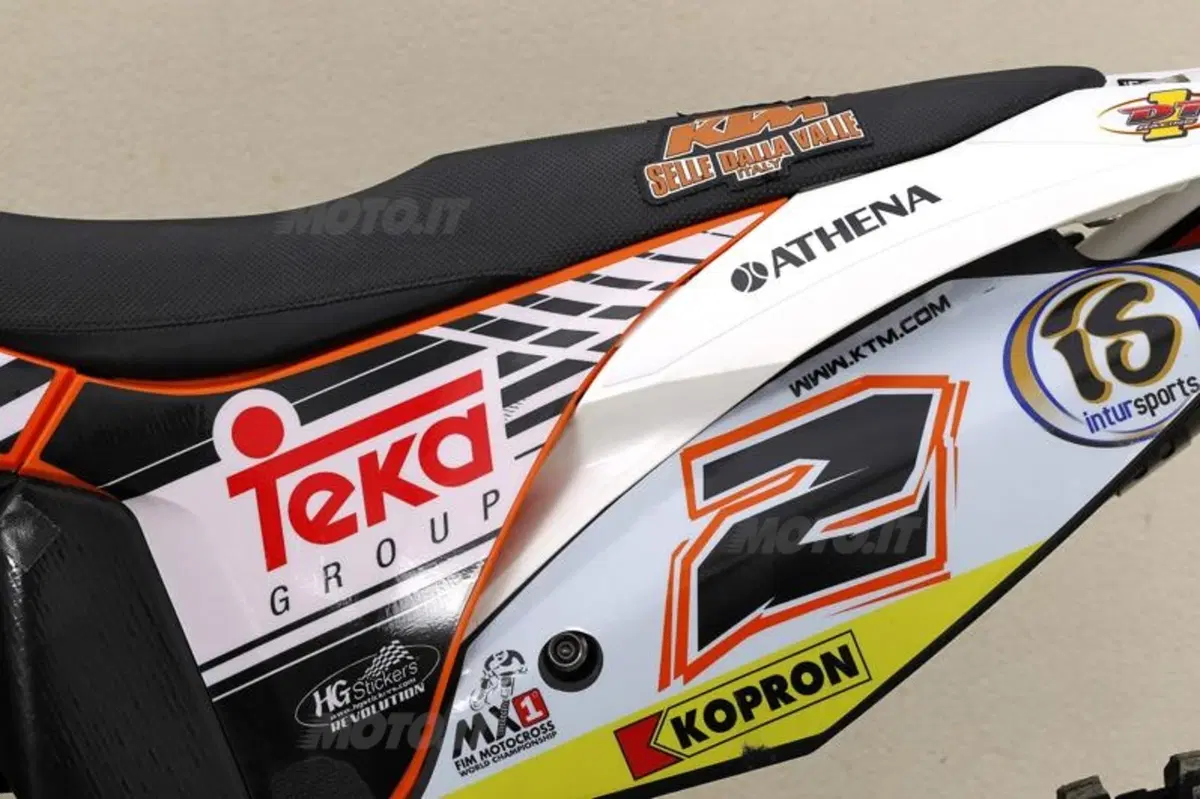 KTM SX-F 250 e 350 Factory 2011   (42)