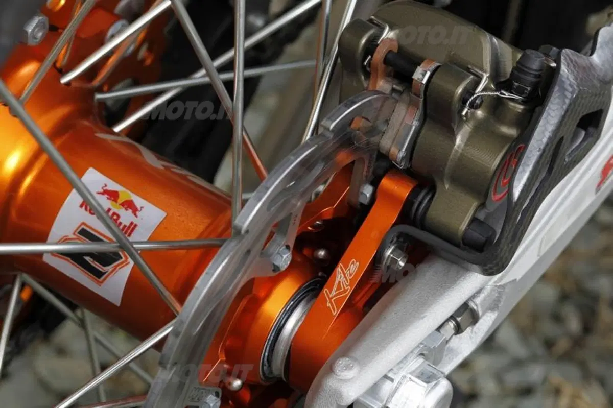 KTM SX-F 250 e 350 Factory 2011   (43)