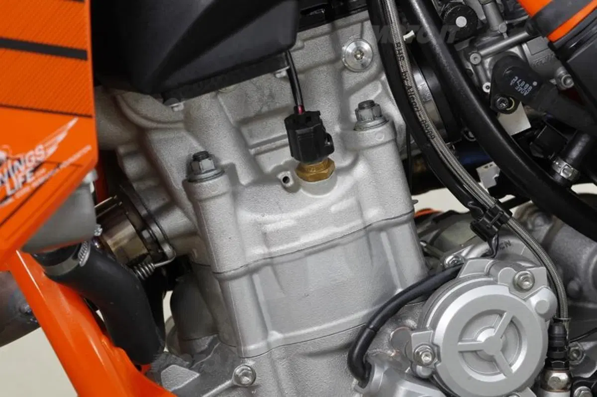 KTM SX-F 250 e 350 Factory 2011   (44)