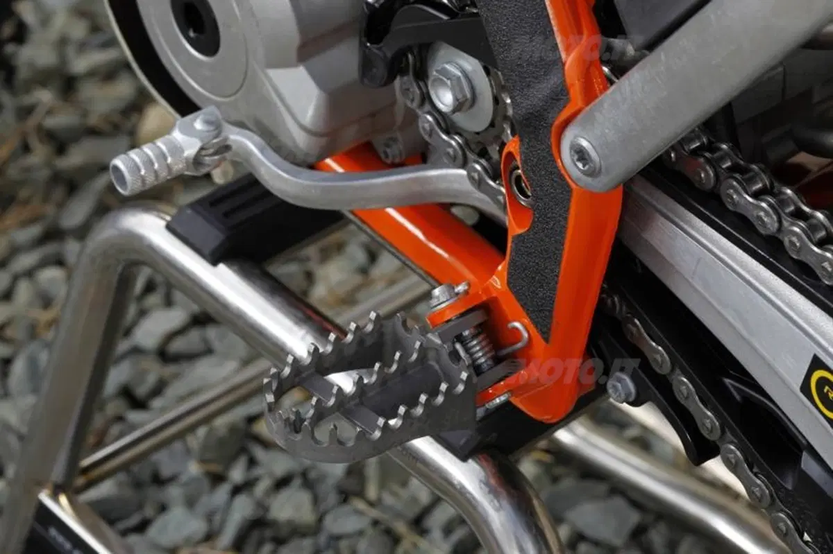 KTM SX-F 250 e 350 Factory 2011   (59)