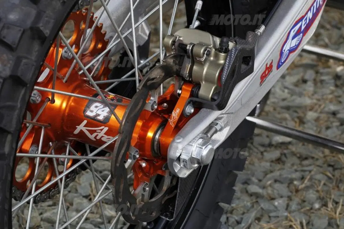 KTM SX-F 250 e 350 Factory 2011   (61)