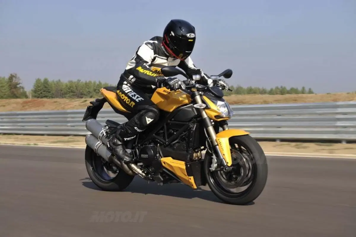 Ducati Streetfighter 848   (7)