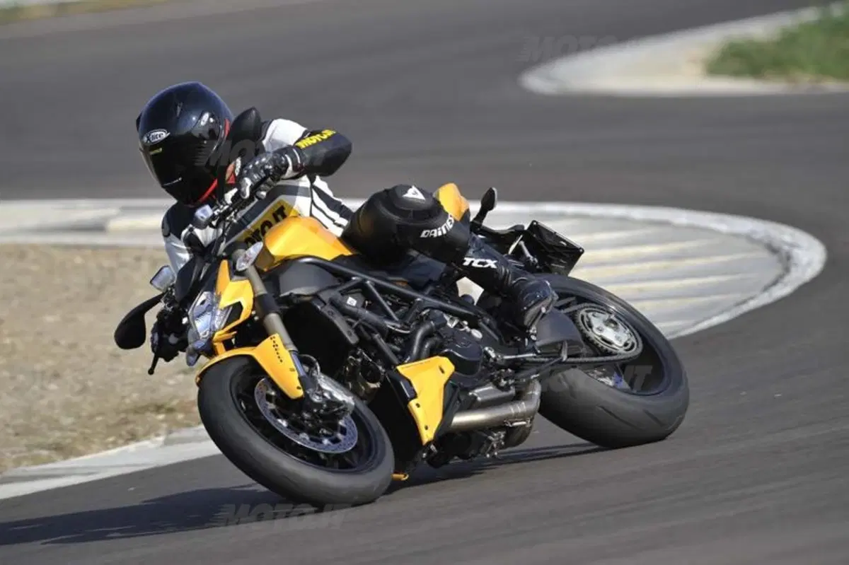 Ducati Streetfighter 848   (8)