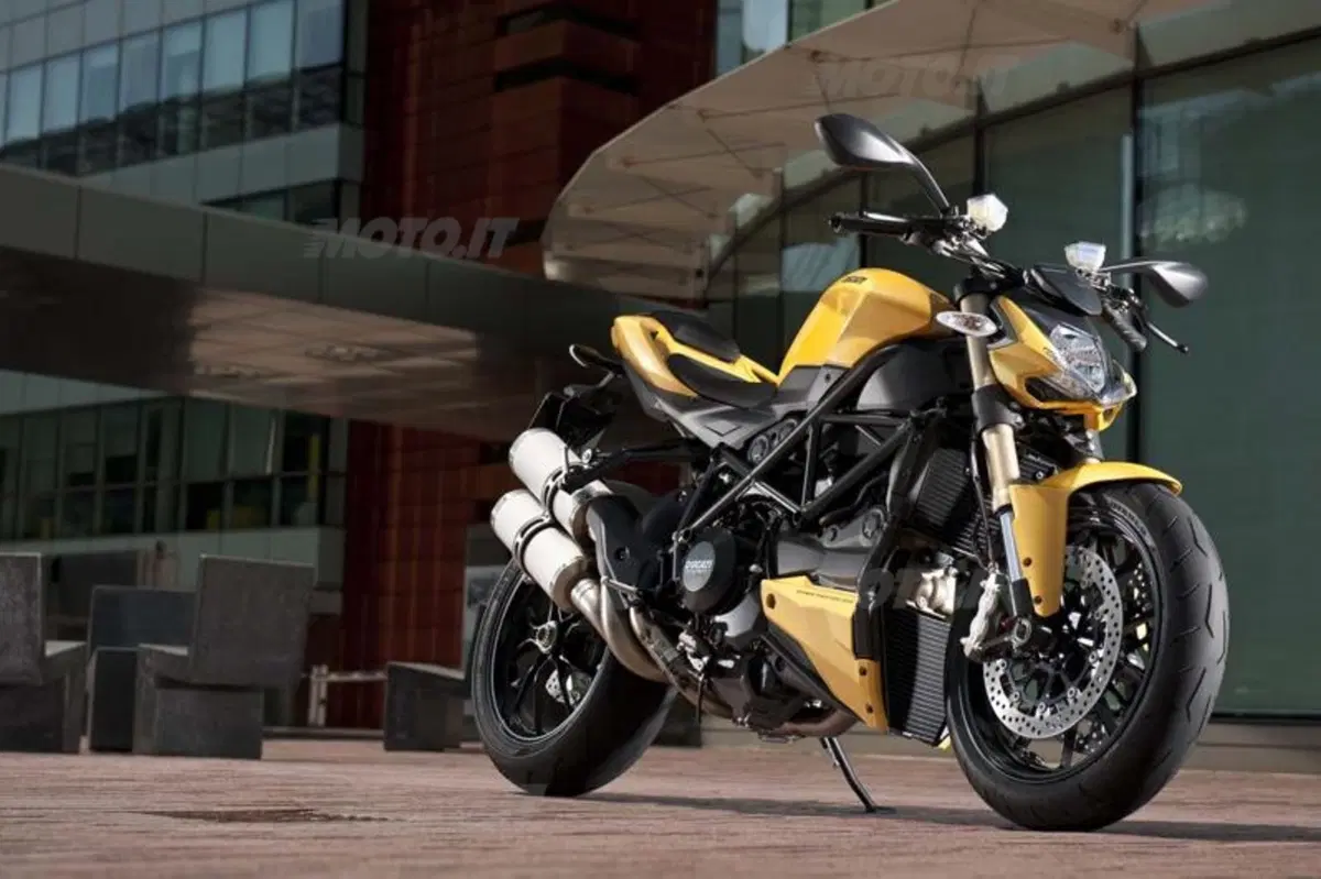 Ducati Streetfighter 848   (23)