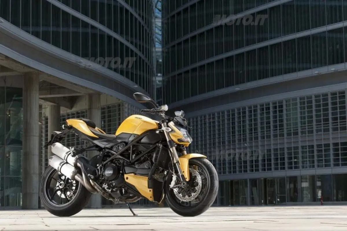 Ducati Streetfighter 848   (27)
