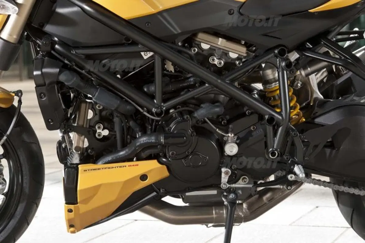 Ducati Streetfighter 848   (37)