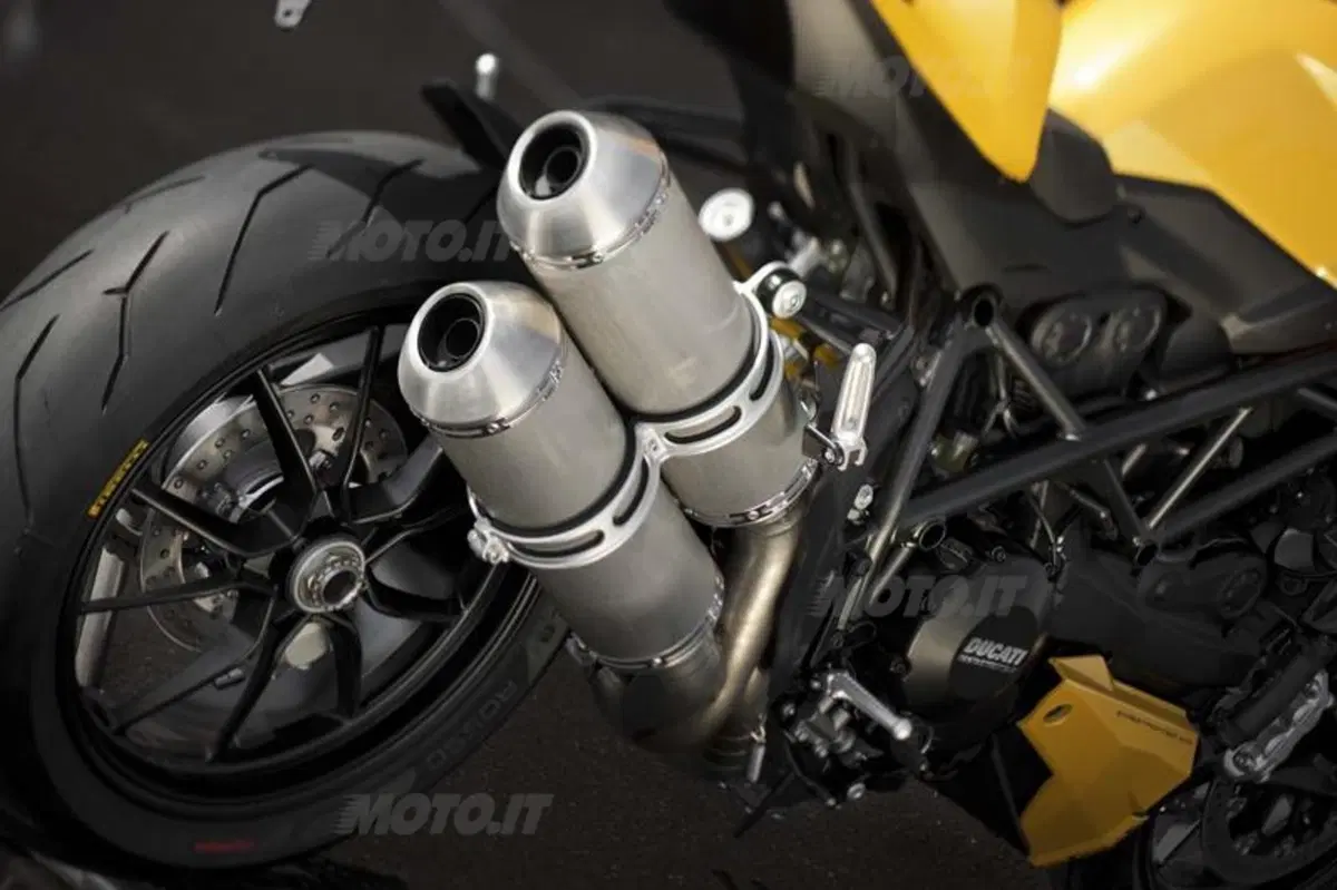 Ducati Streetfighter 848   (39)