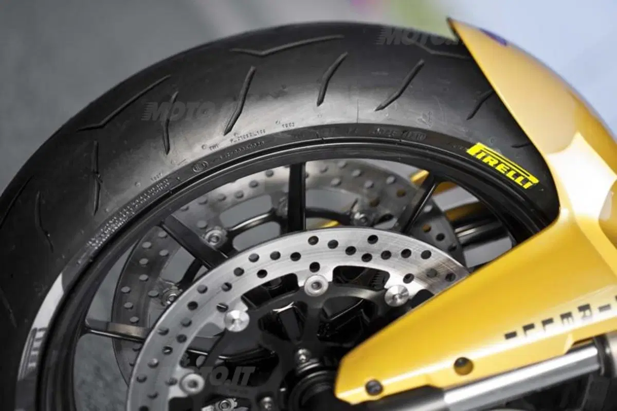 Ducati Streetfighter 848   (41)