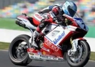 Checa vince le due gare di Magny Cours ed è campione del mondo