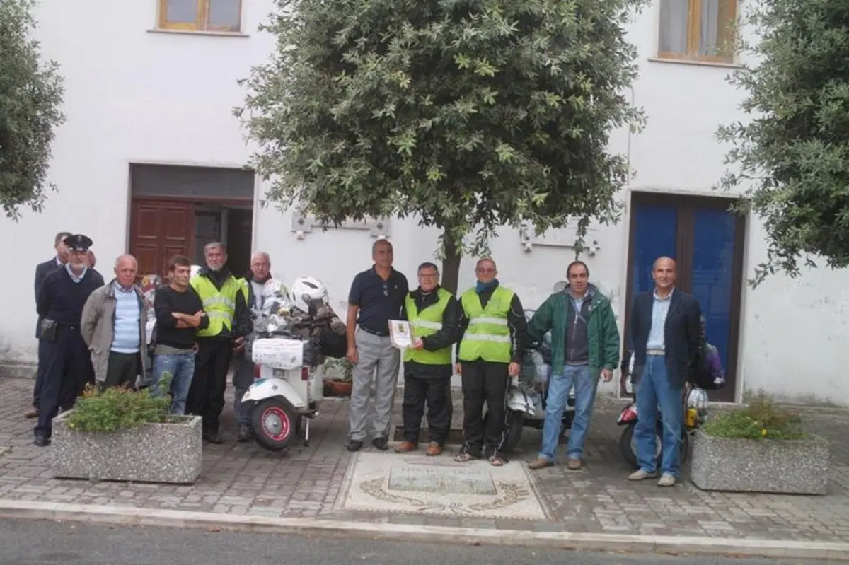 Il giro d'Italia in Vespa (20)