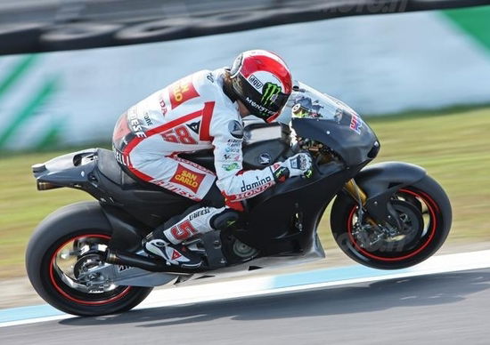 Simoncelli ha provato la nuova RC213V per il 2012