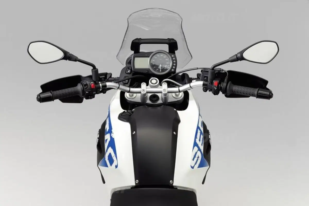 Nuova BMW G 650 GS Sertão (7)