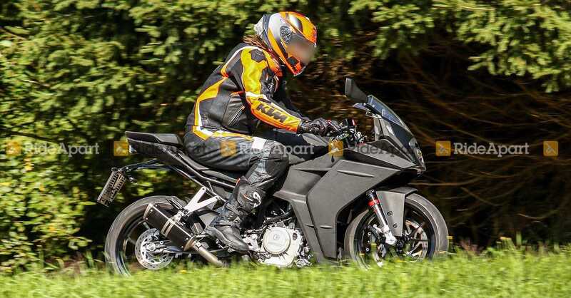 KTM RC390, spunta la versione 2021