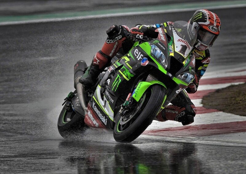 SBK 2019 - Rea &egrave; primo sotto la pioggia a Magny Cours