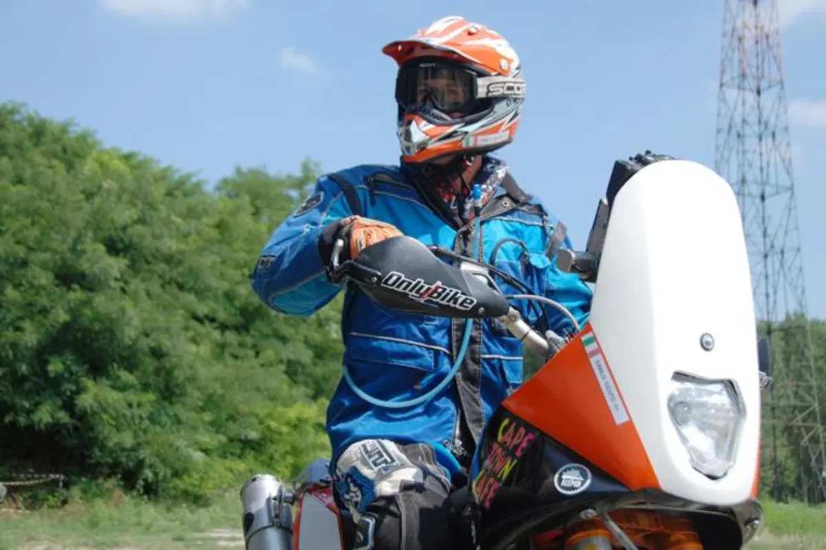 KTM 690 Enduro R, special da deserto (12)