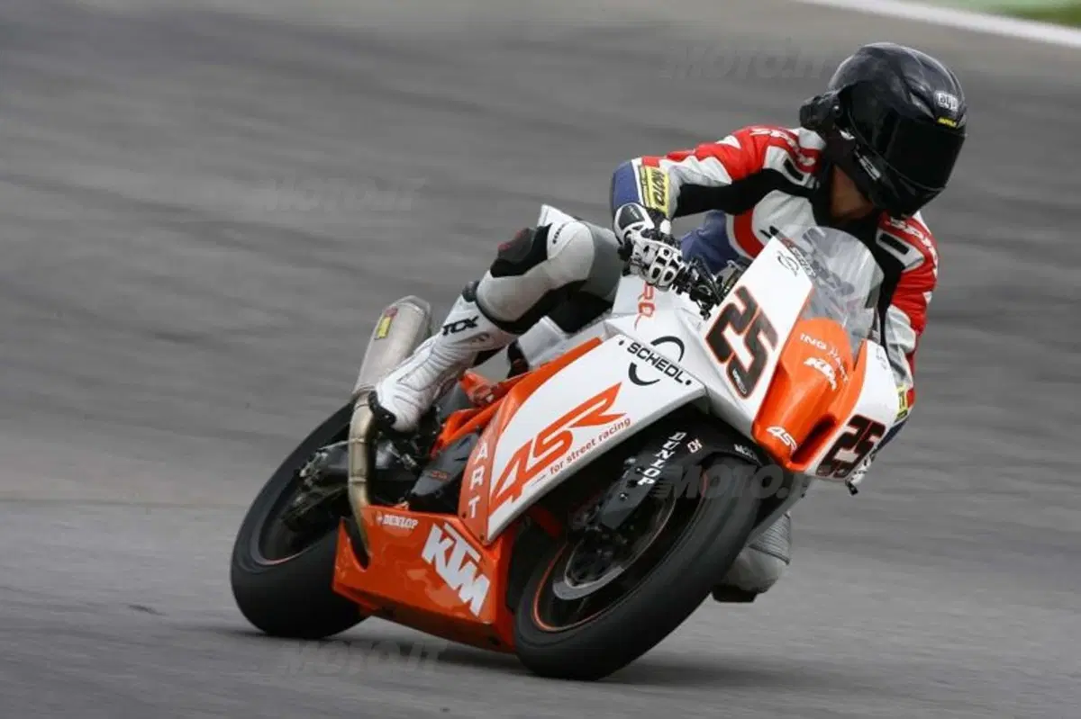 KTM RC8 Factory   (8)