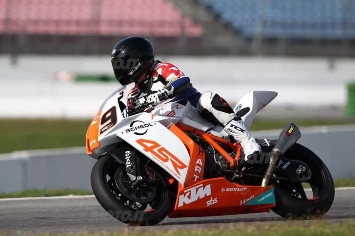 KTM RC8 Factory   (12)