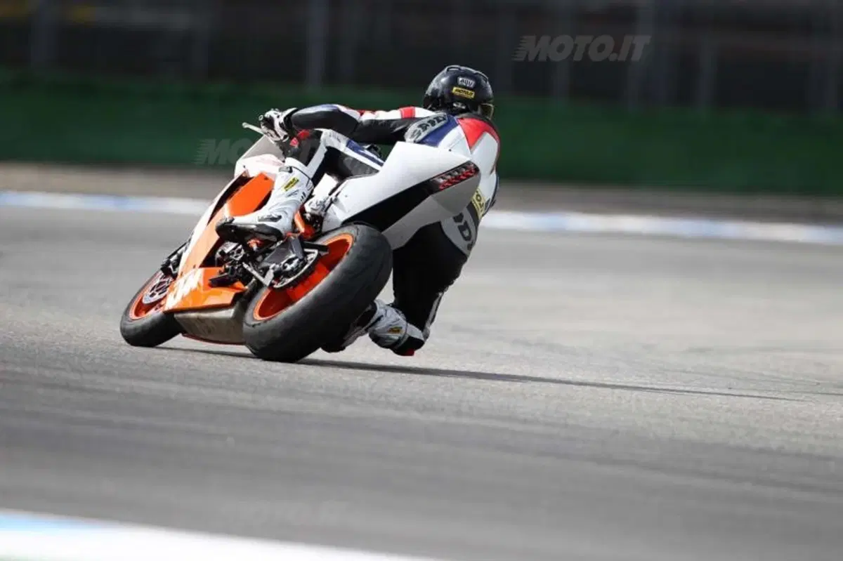KTM RC8 Factory   (18)