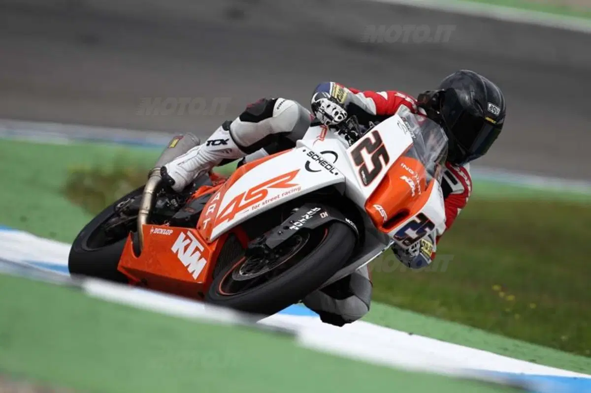 KTM RC8 Factory   (20)