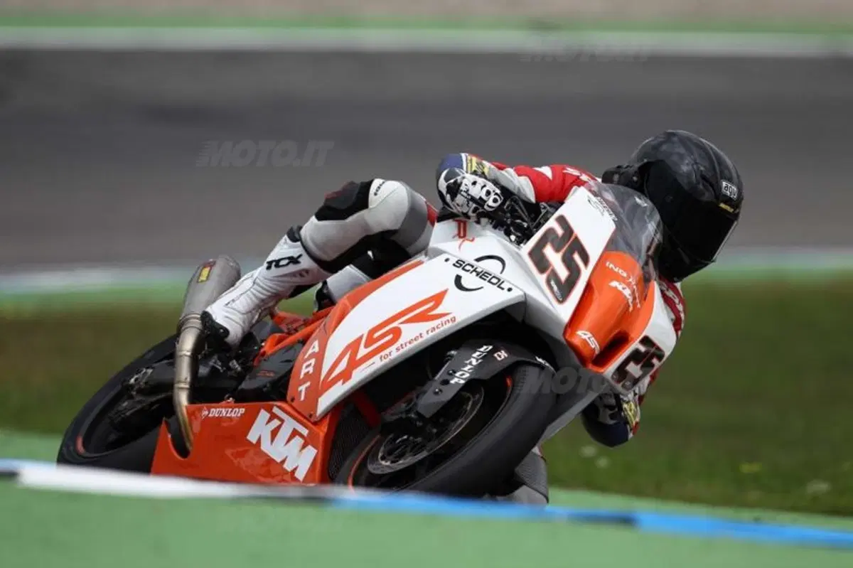 KTM RC8 Factory   (23)