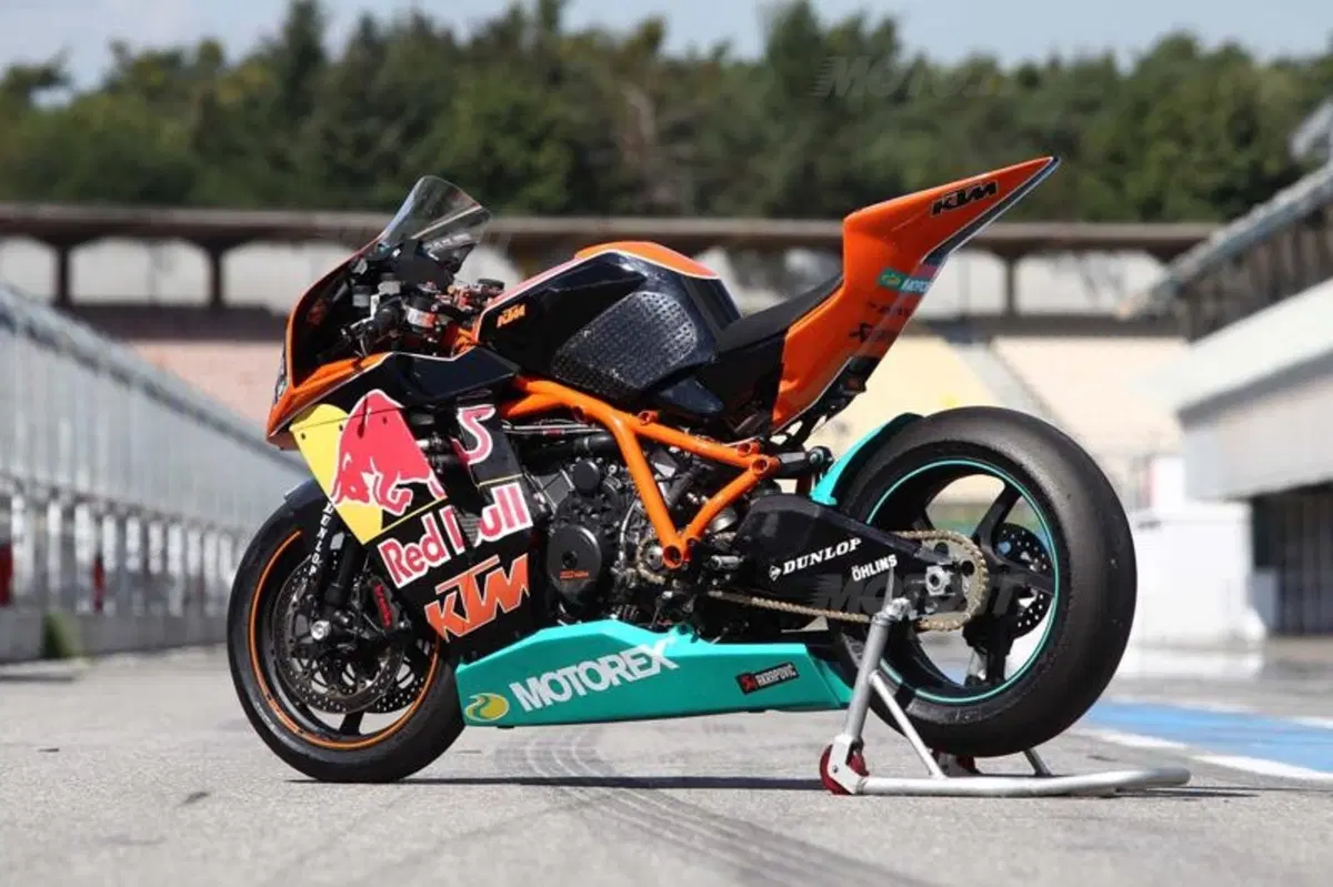 KTM RC8 Factory   (26)