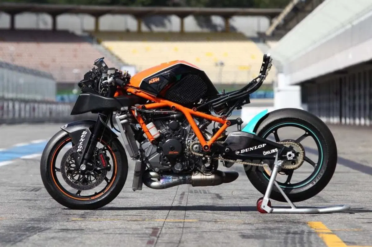 KTM RC8 Factory   (30)