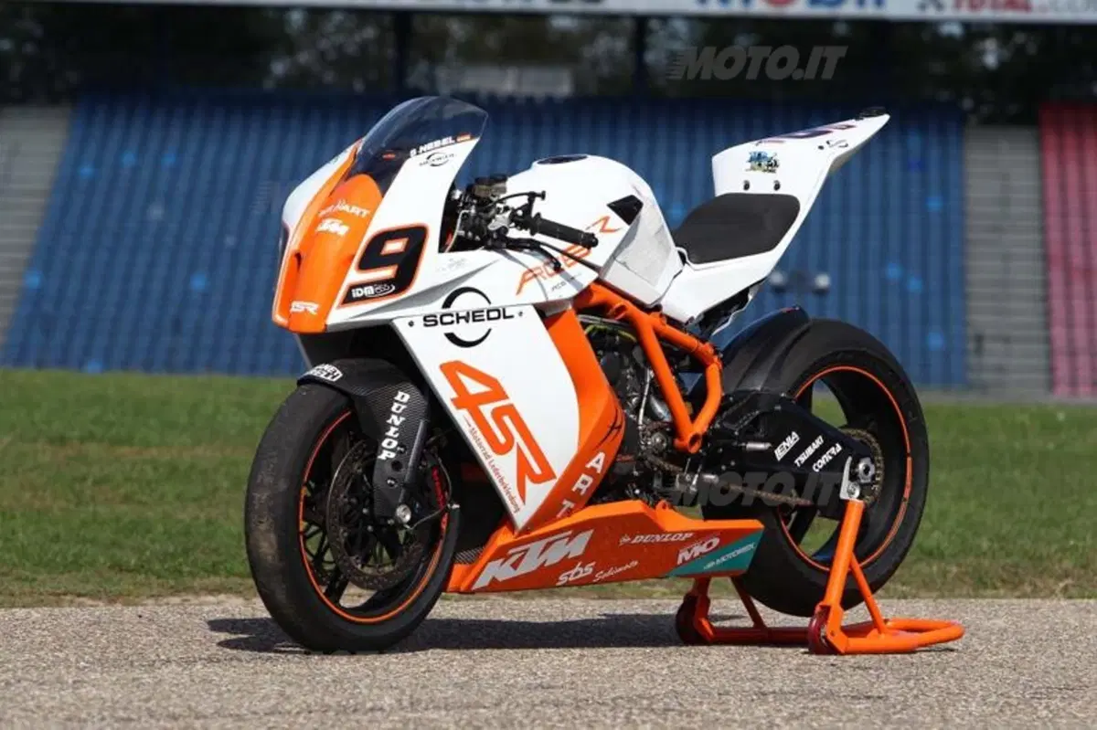 KTM RC8 Factory   (50)