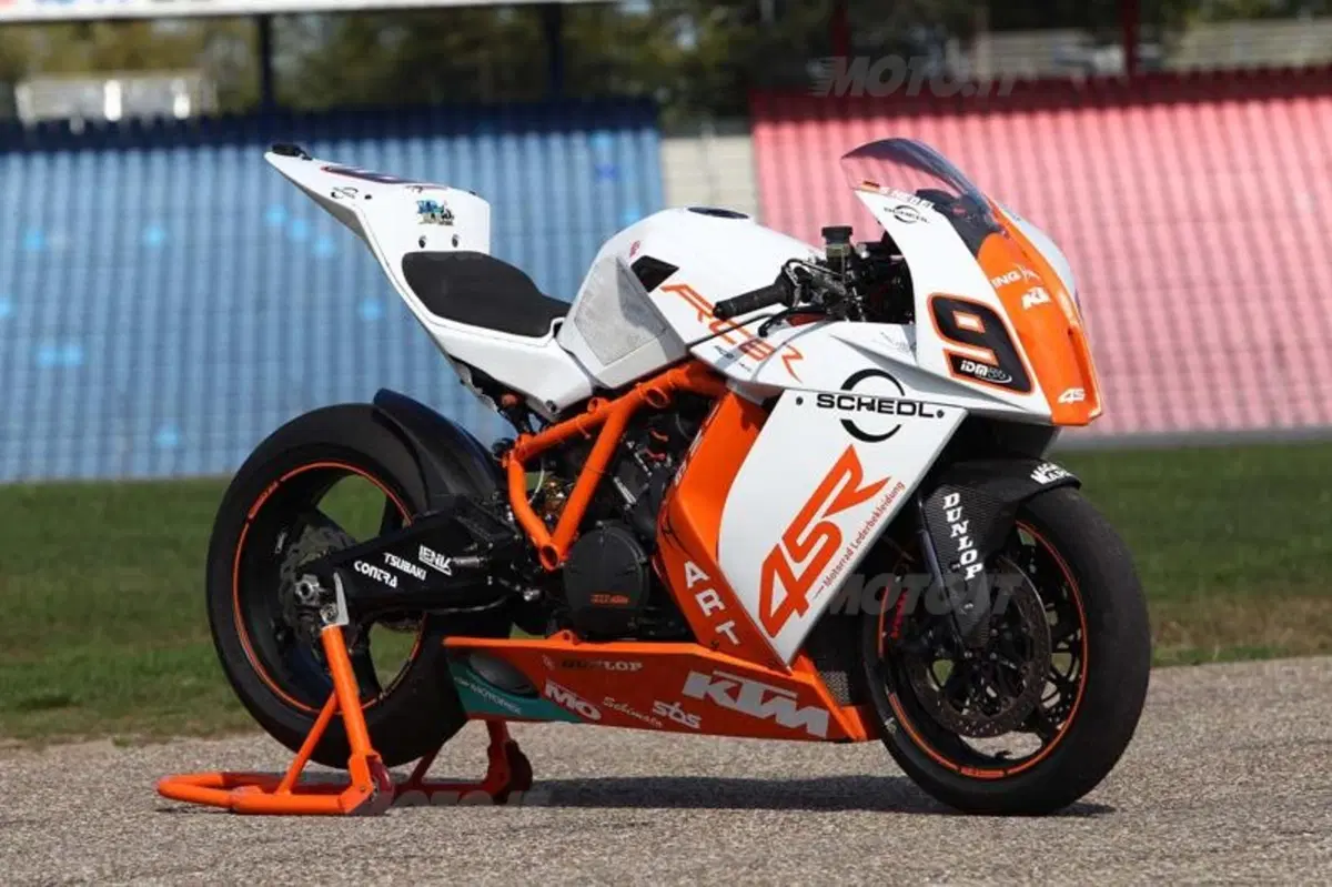 KTM RC8 Factory   (51)
