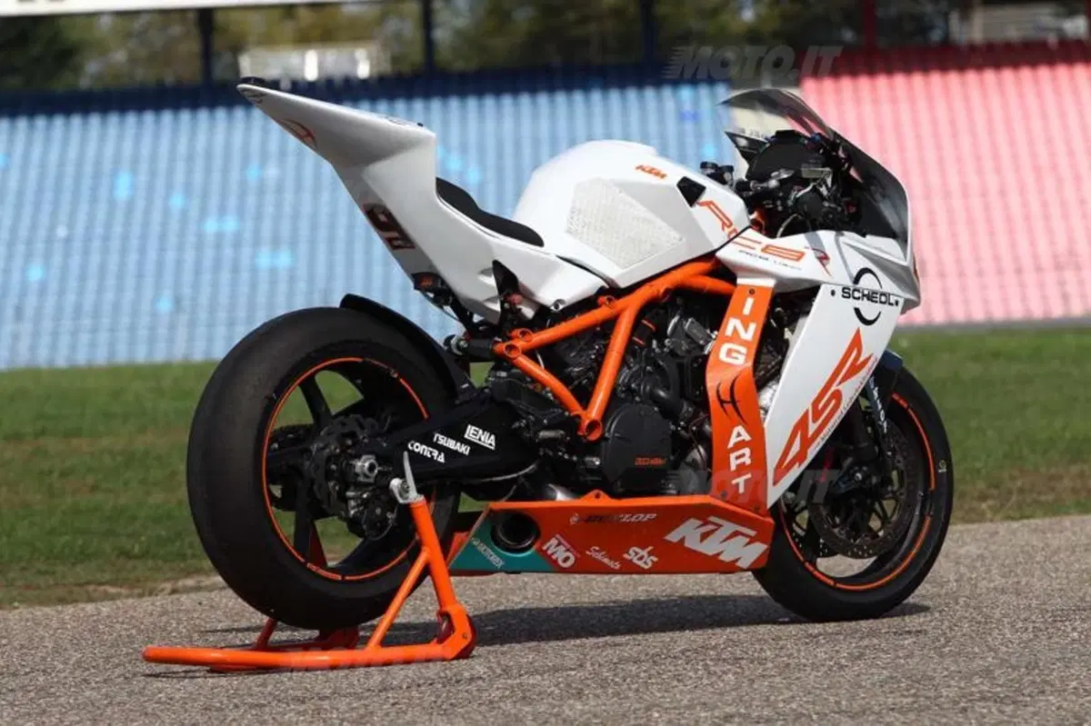 KTM RC8 Factory   (52)