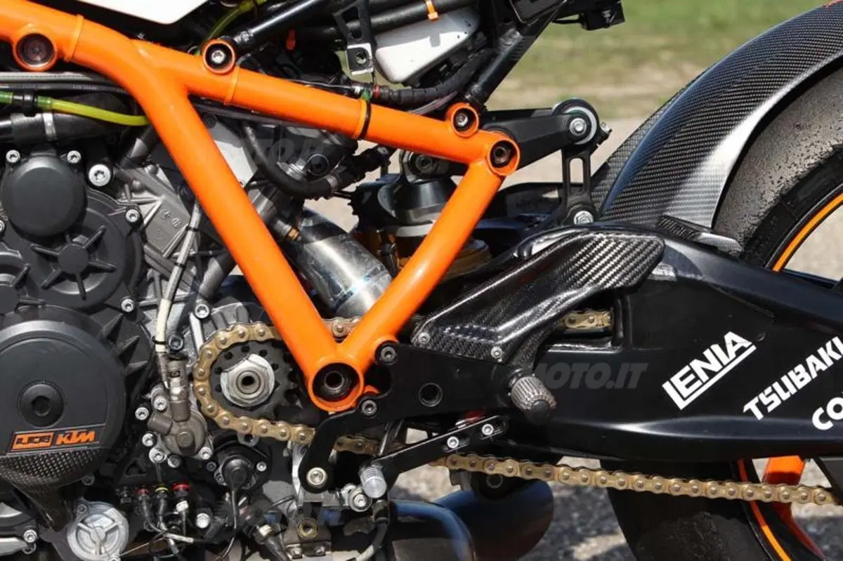 KTM RC8 Factory   (60)