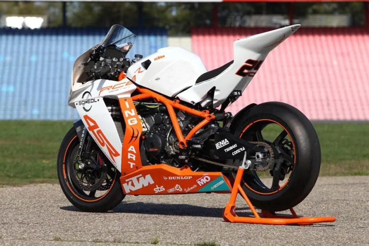 KTM RC8 Factory   (73)