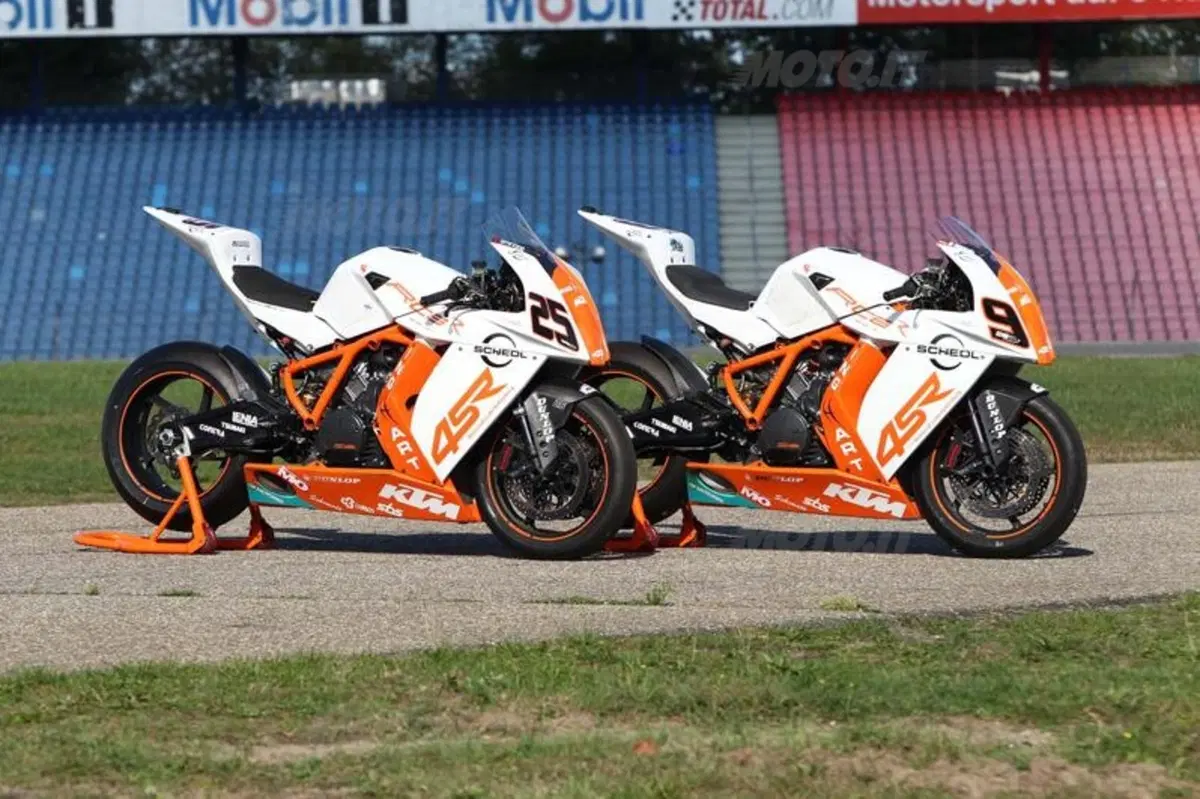 KTM RC8 Factory   (75)