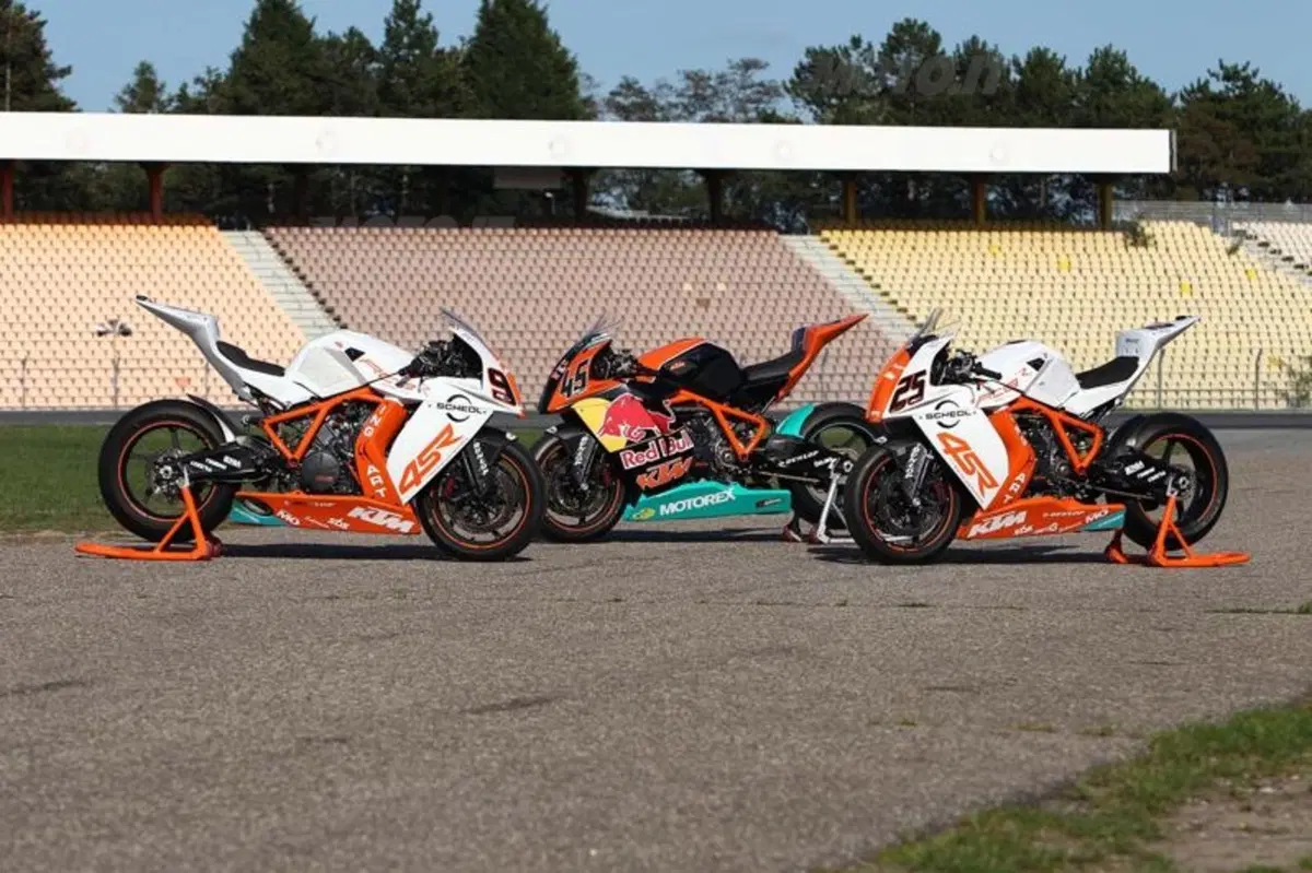 KTM RC8 Factory   (79)