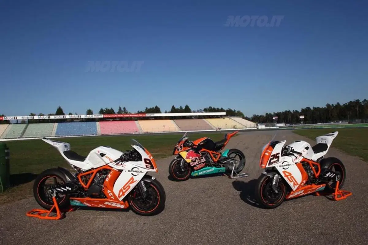KTM RC8 Factory   (80)