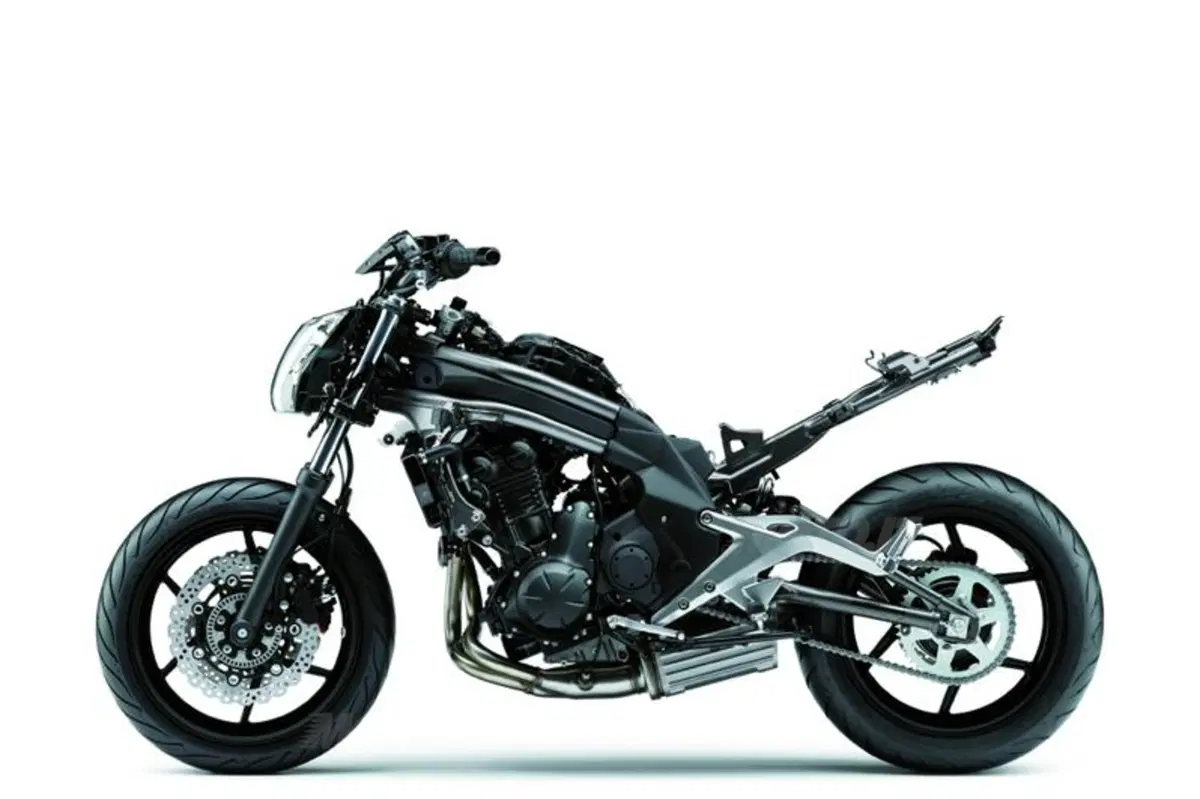 Nuove Kawasaki ER-6n e ER-6f 2012 (11)