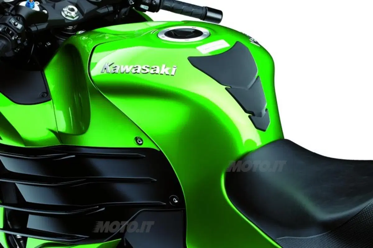 Nuova Kawasaki ZZR 1400 2012 (7)