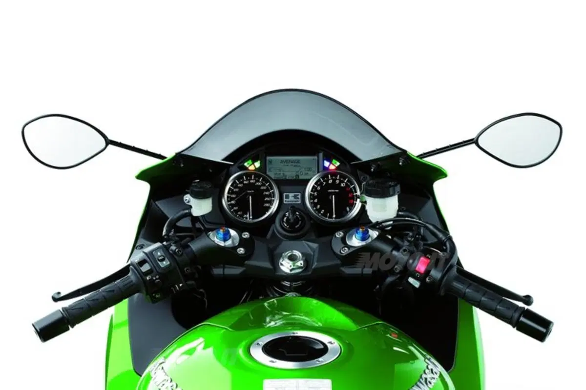 Nuova Kawasaki ZZR 1400 2012 (8)