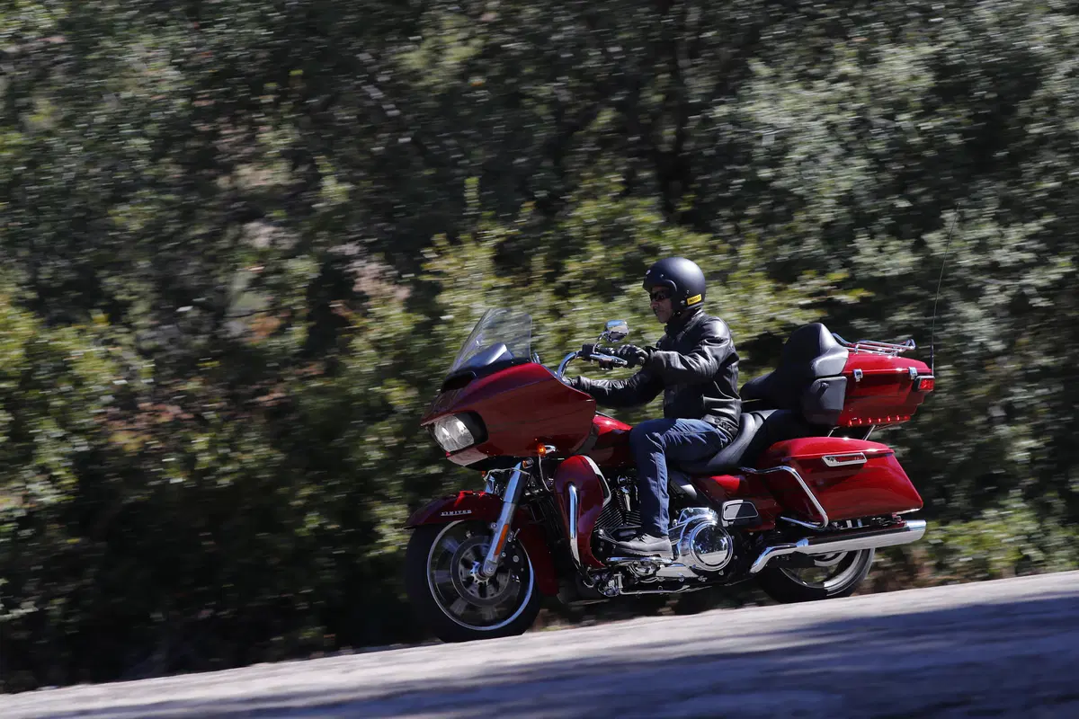Harley Davidson, le novità Touring 2020, l'RDRS e H-D Connect (4)